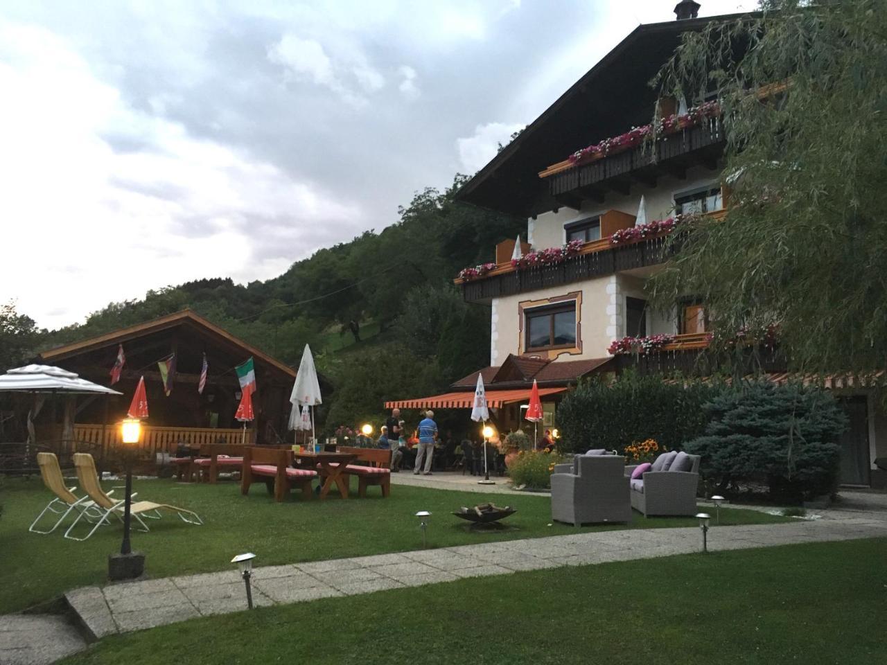 B&B Pension Karlsdorfer Hof Seeboden Exterior photo